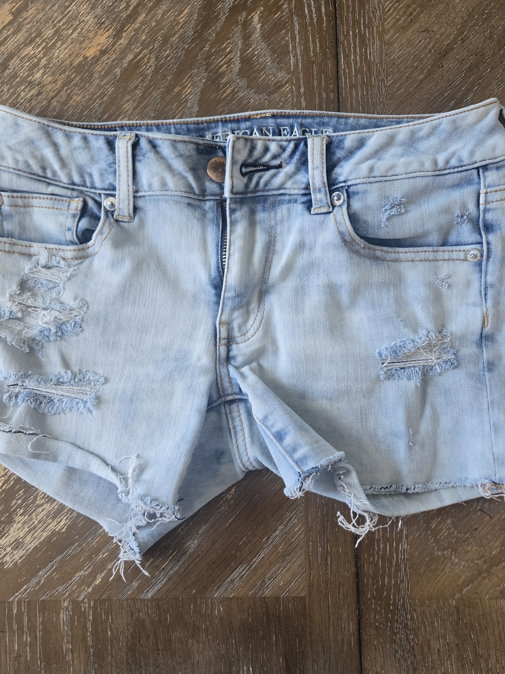 American Eagle Outfitters Light Wash Distressed Denim Shorts, Size 0